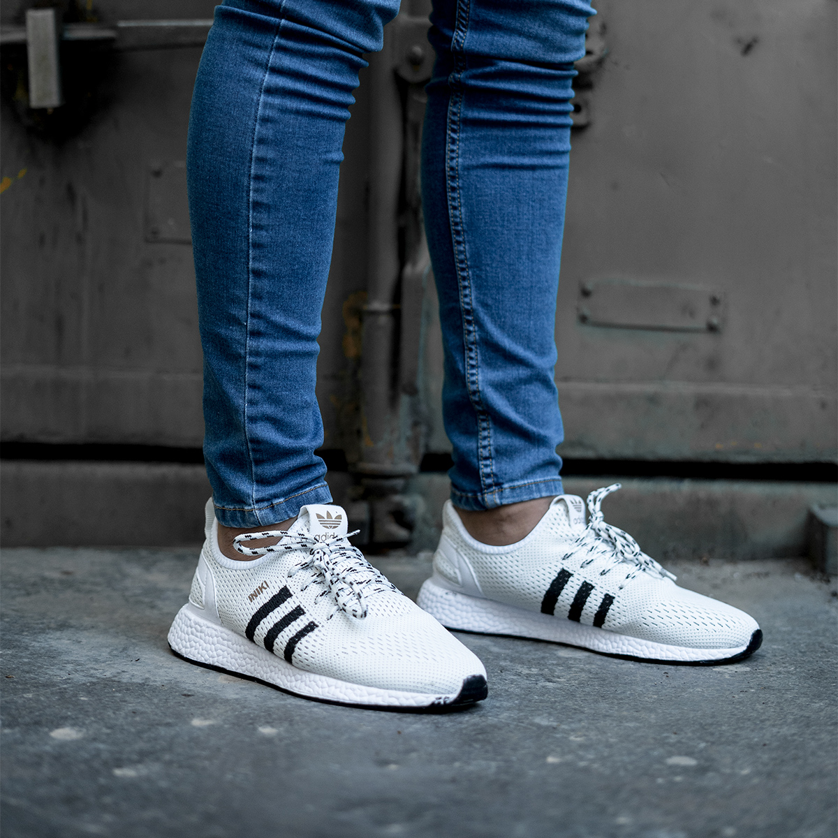 کفش ورزشی Adidas مردانه سفید مدل Unifactor