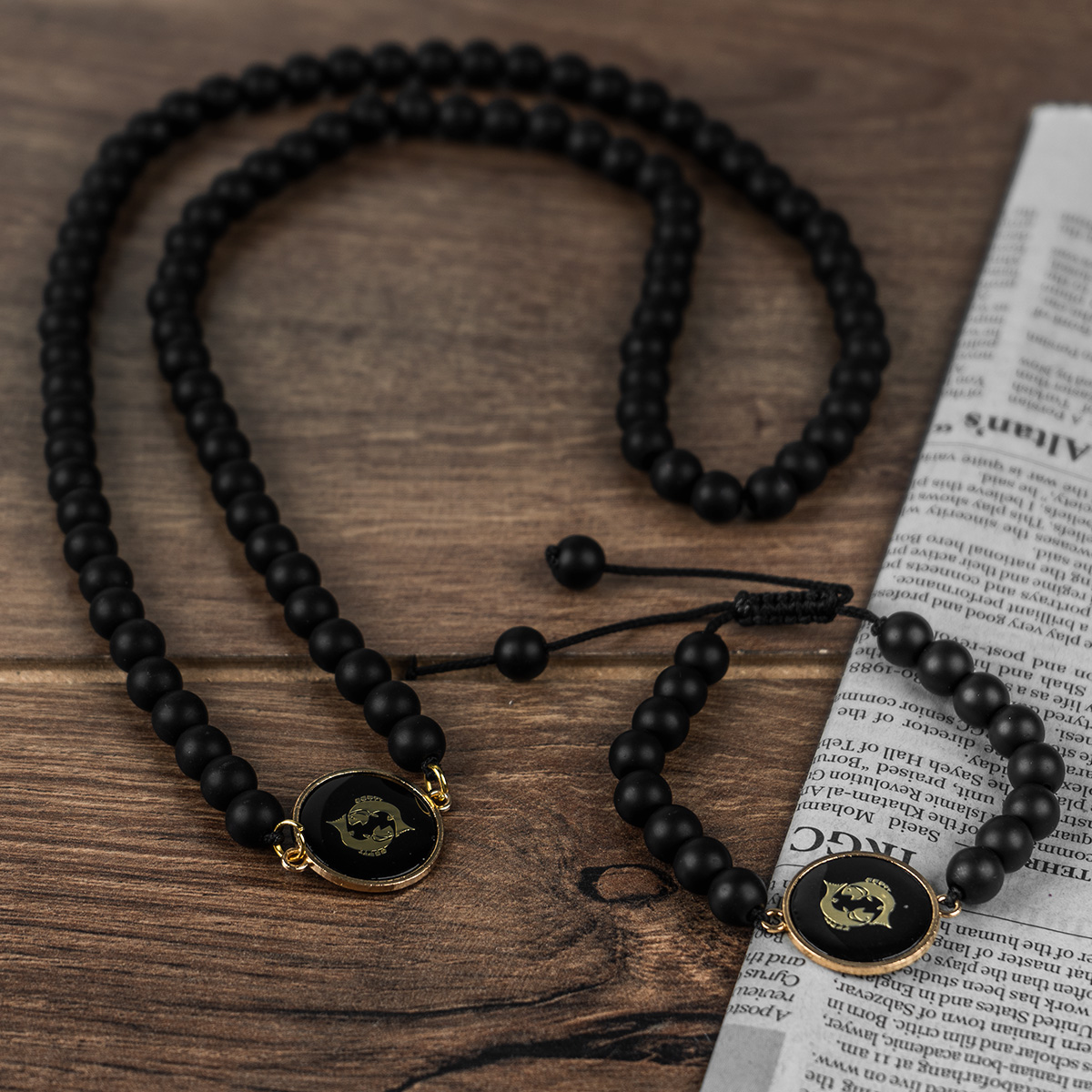 نیم ست مهره ای مشکی مدل Esfand