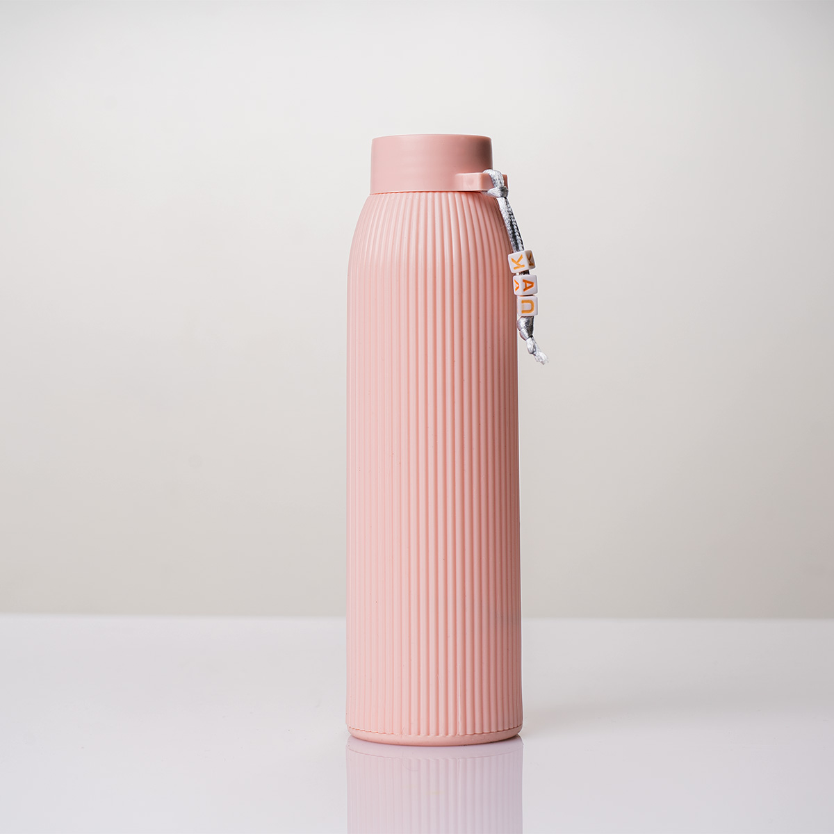 قمقمه آب صورتی آویز دار شیشه ای