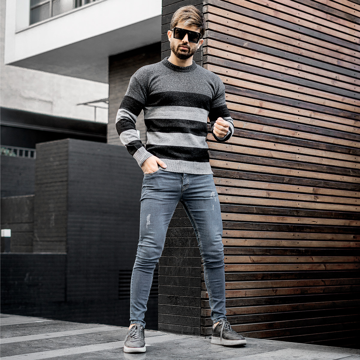 پلیور راه راه طوسی ذغالی مردانه مدل Sosha