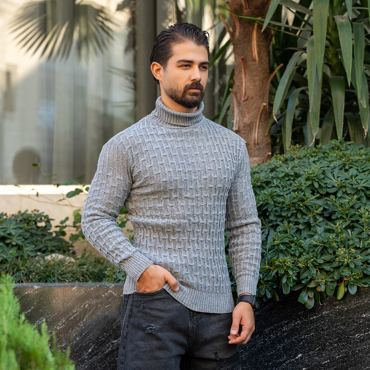 پلیور اندامی یقه اسکی طوسی روشن مردانه مدلotik