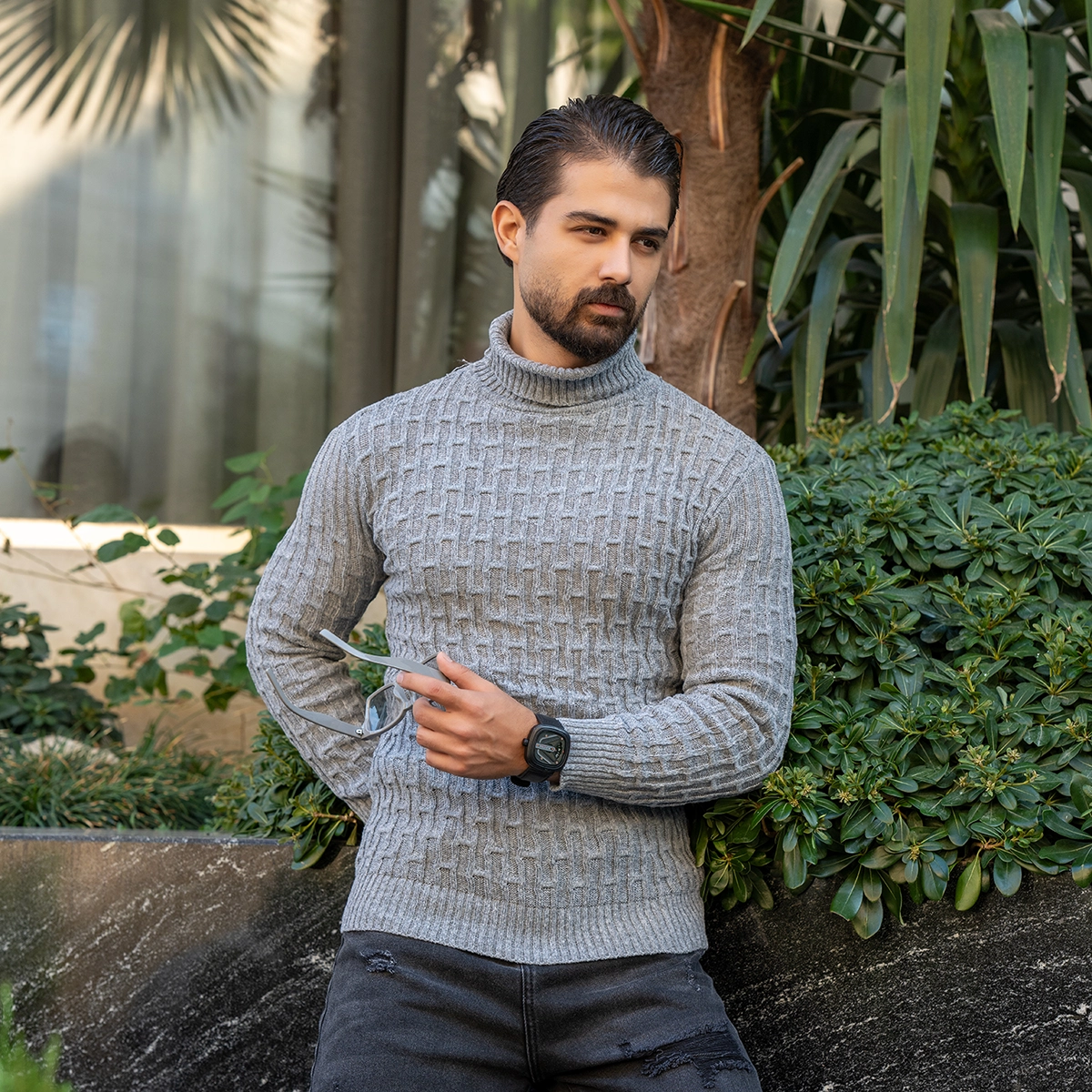 پلیور اندامی یقه اسکی طوسی روشن مردانه مدلotik