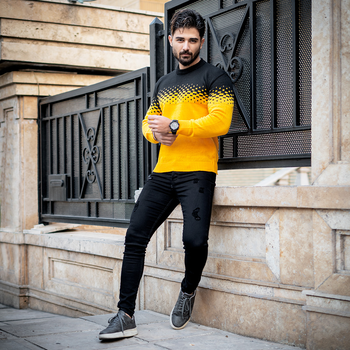 پلیور مشکی زرد مردانه مدلShatel