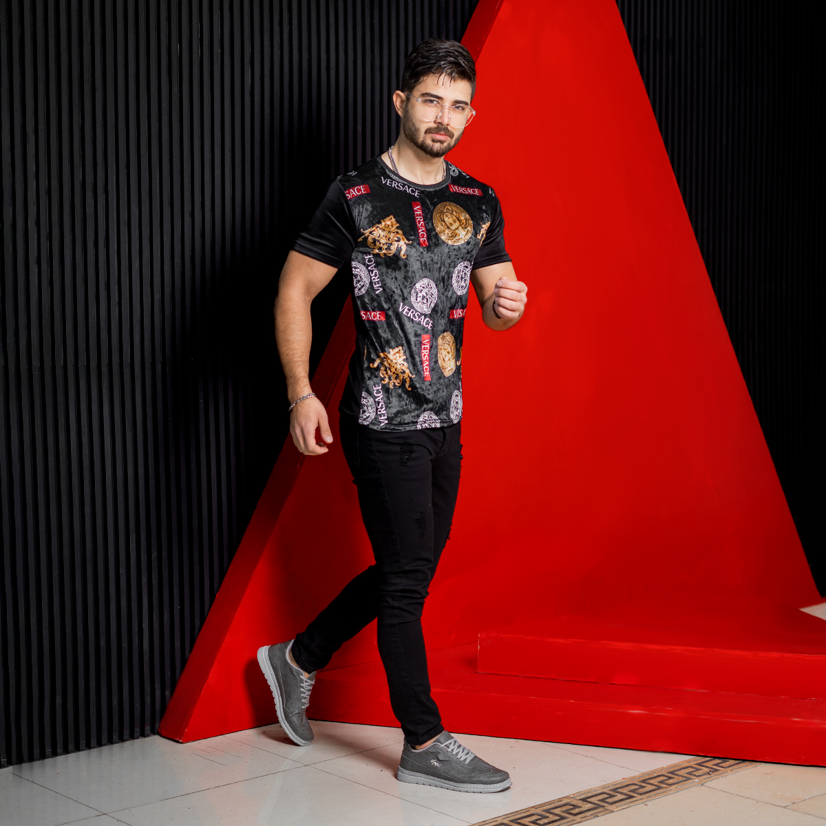 تیشرت مخملی Versaceمردانه مدلKami