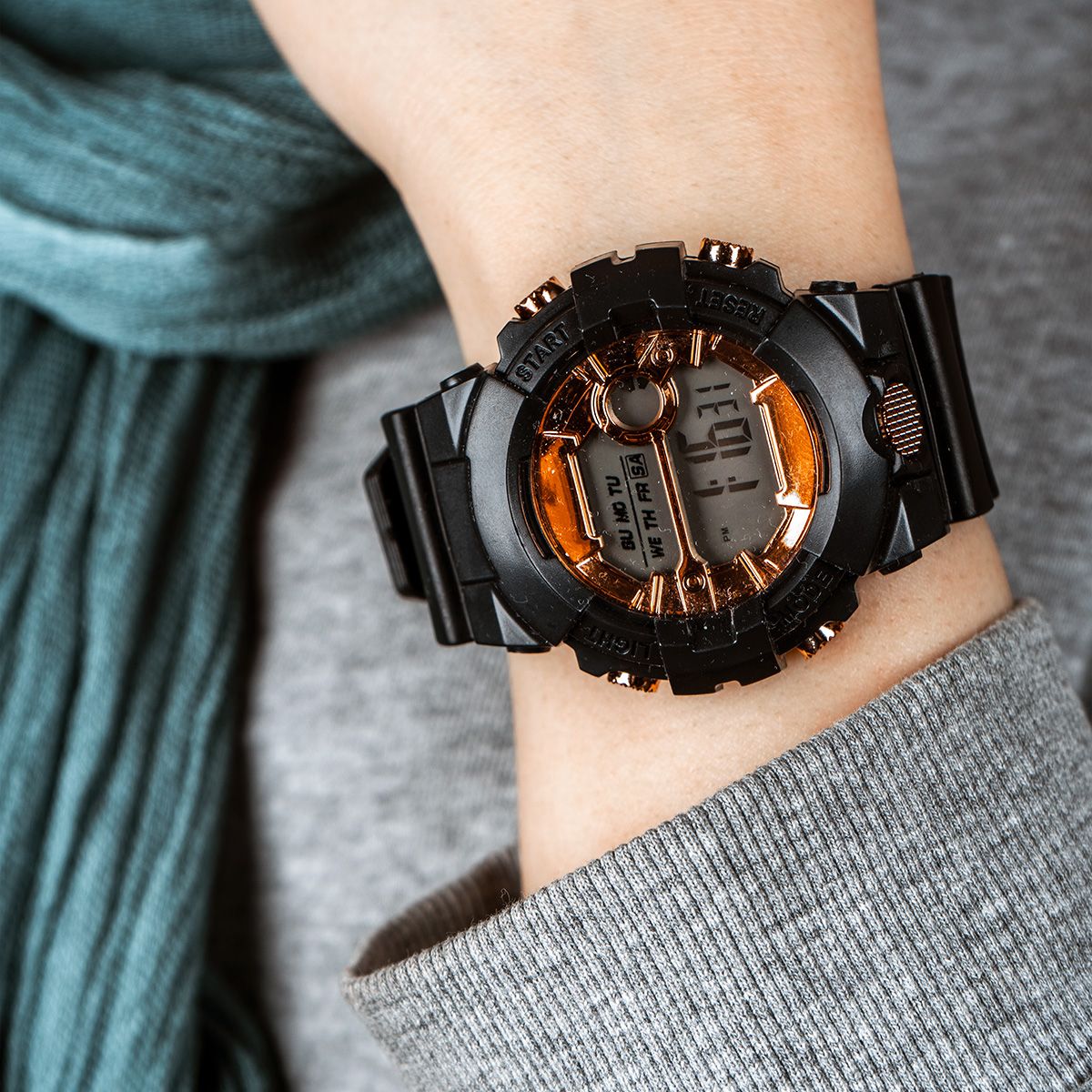 ساعت دیجیتالی مشکی مدل W52