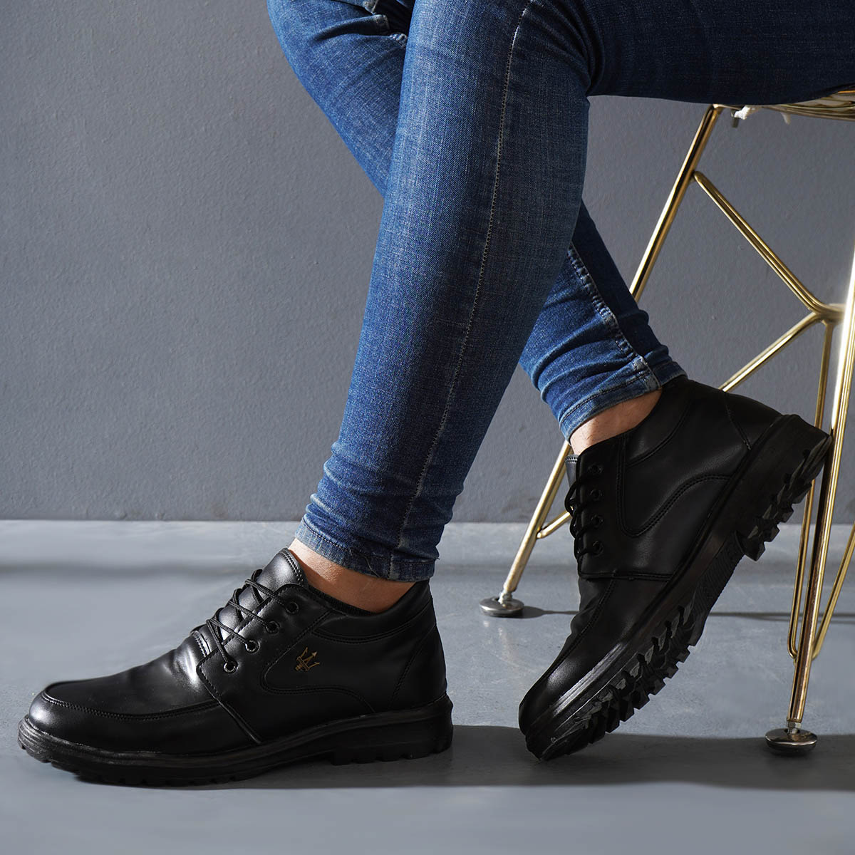 نیم بوت مشکی مردانه مدل A66