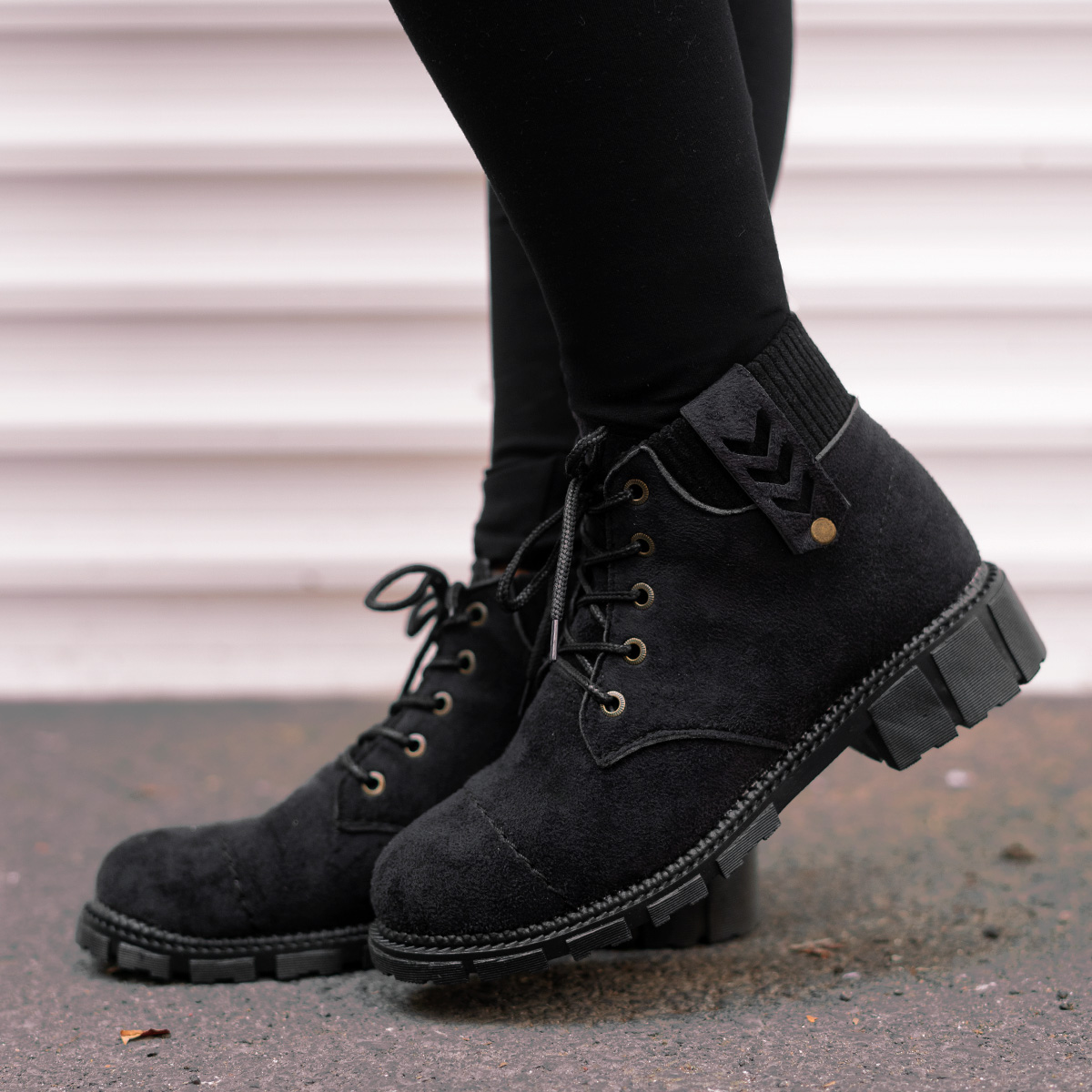 نیم بوت دخترانه مشکی مدل Nadia