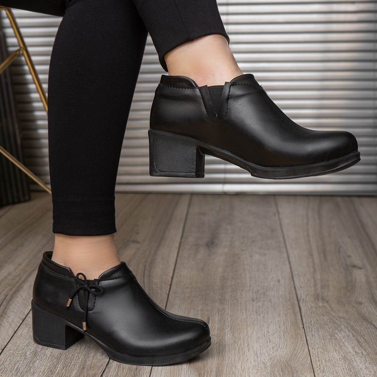 کفش زنانه بندی مشکی مدل Behnaz