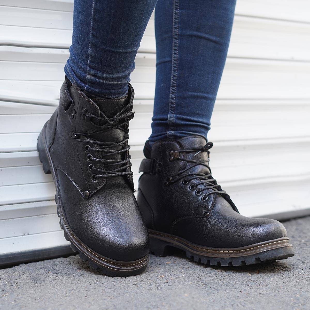 نیم بوت مردانه مشکی کاترپیلار مدل Hector
