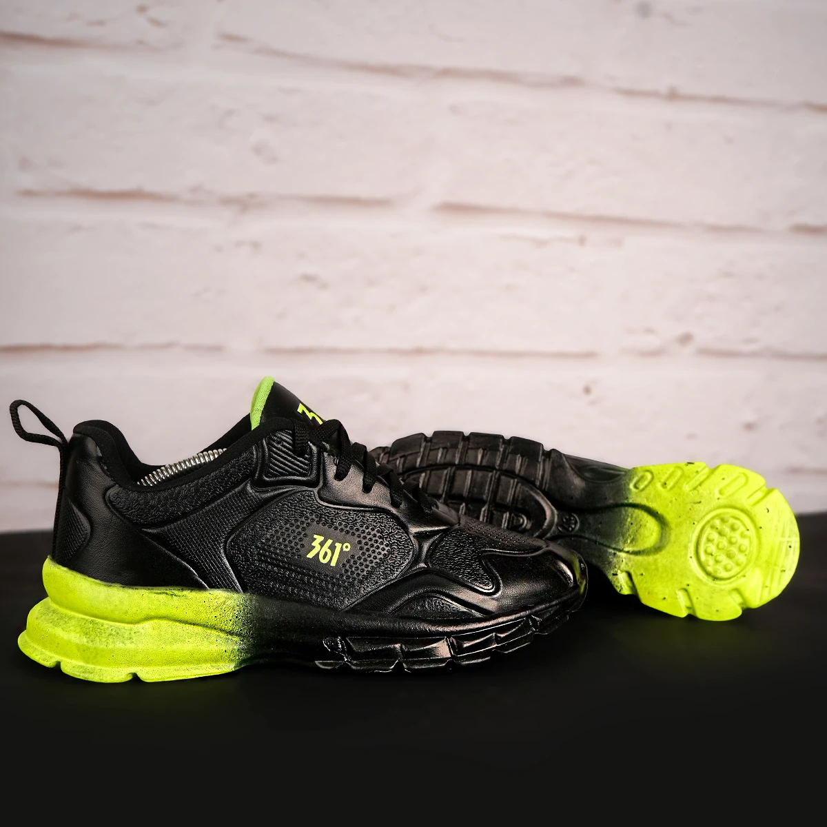 کفش ورزشی مردانه مشکی سبز مدل 361