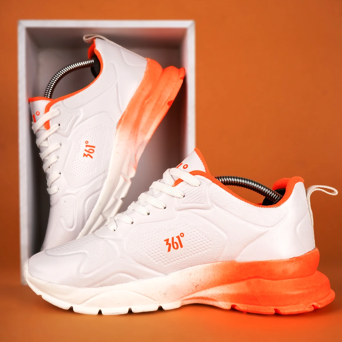 کفش ورزشی مردانه سفید نارنجی مدل 361