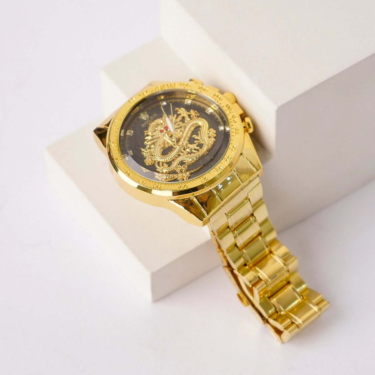 ساعت مردانه طلایی صفحه مشکی مدل DRAGON