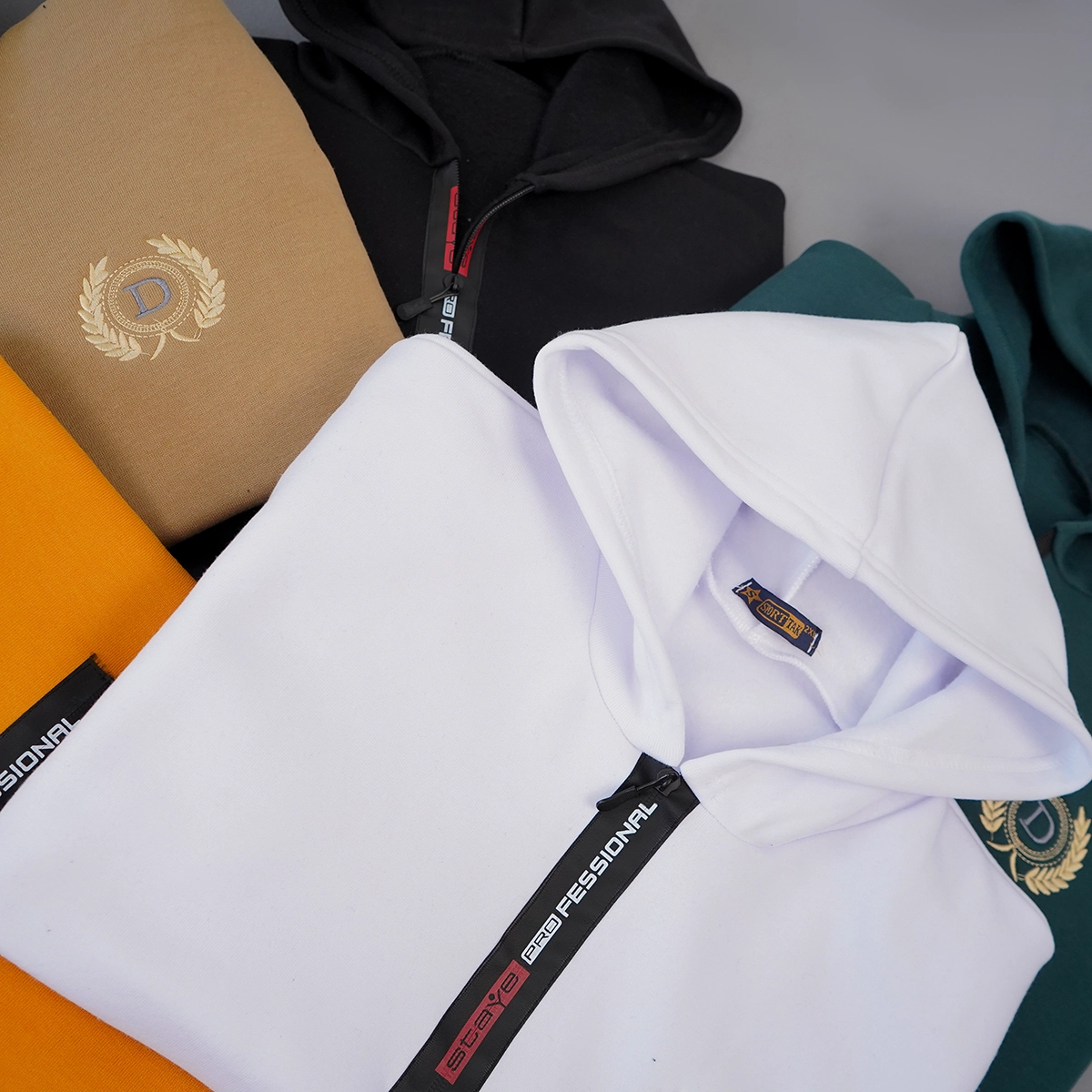 هودی مردانه طرح D کرم مدل Parham