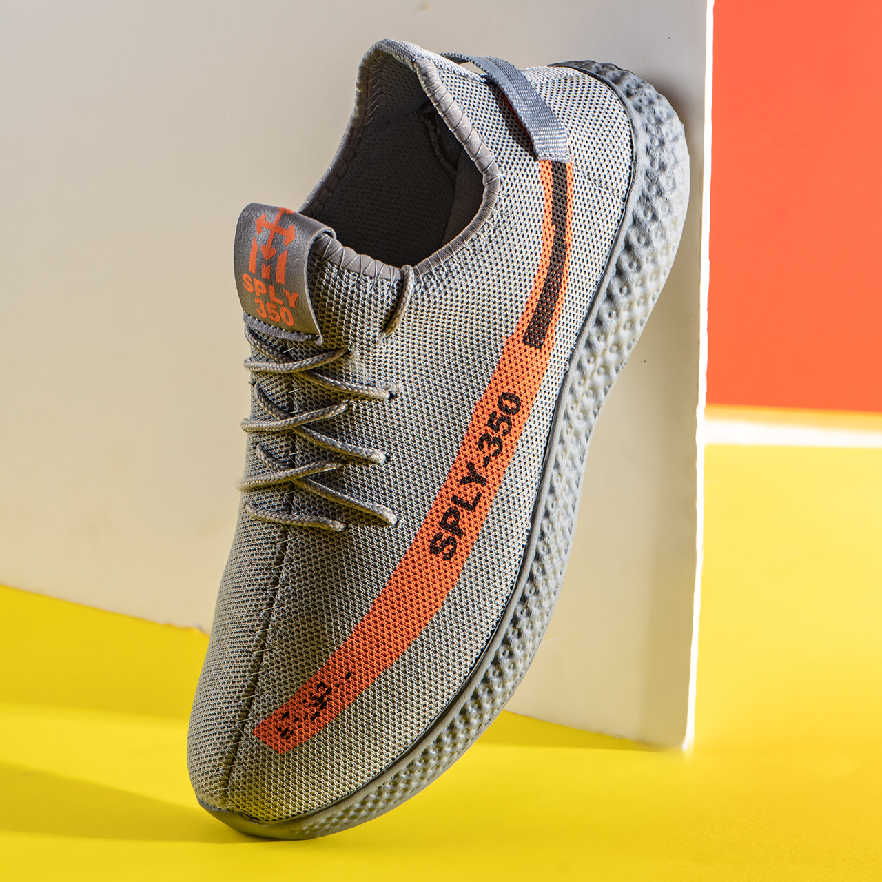 کفش ورزشی Sply 350 مردانه طوسی نارنجی مدلYogi